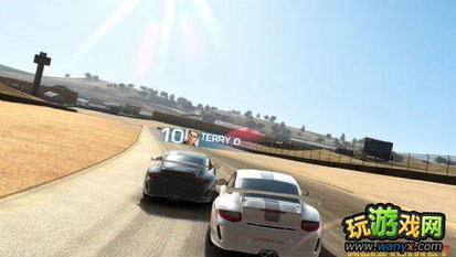 赛车模拟(赛车模拟,超越现实的极速体验)