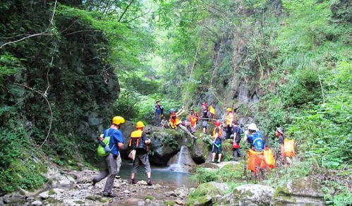 山河旅探（山河旅探，探索自然之美）